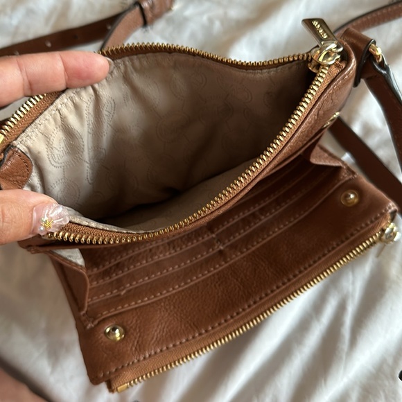 Brown lether Michael Kors crossbody - Picture 4 of 5